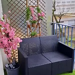 Cosy A 50m De La De 公寓