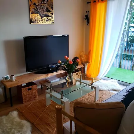 Cosy A 50m De La De