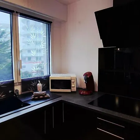 Cosy A 50m De La De شقة